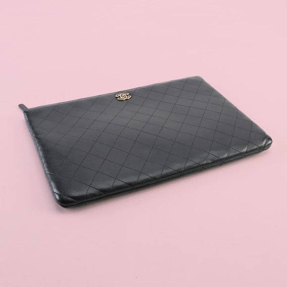 Chanel Large Diamond Quilted Lambskin O Case Clutch - Picture 3 of 12